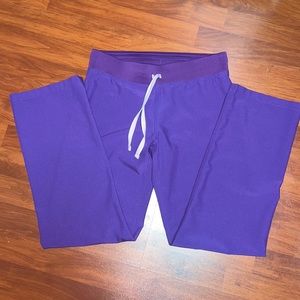 Figs Livingston scrub pants in limited edition color “ultra violet “. XSP.